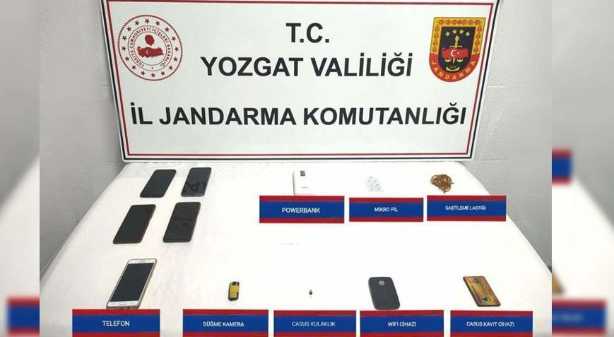 Sınavda kopya çekmeye çalışan 1 kişi ve kopya düzeneği hazırlayan 3 kişi yakalandı
