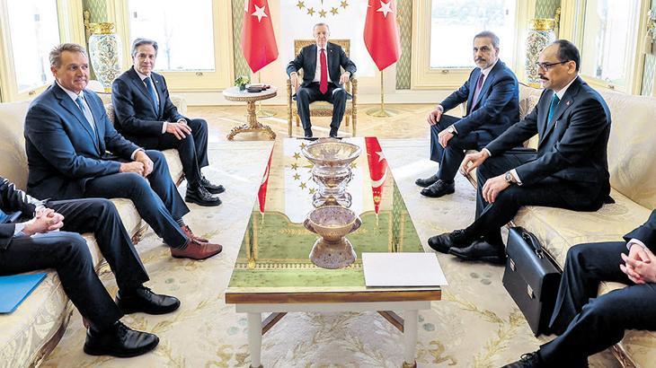 Heyetteki Sullivan merak uyandırdı