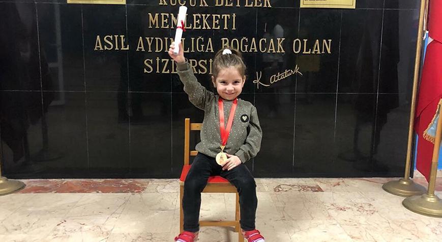 SMA’lı Defne’nin karne heyecanı