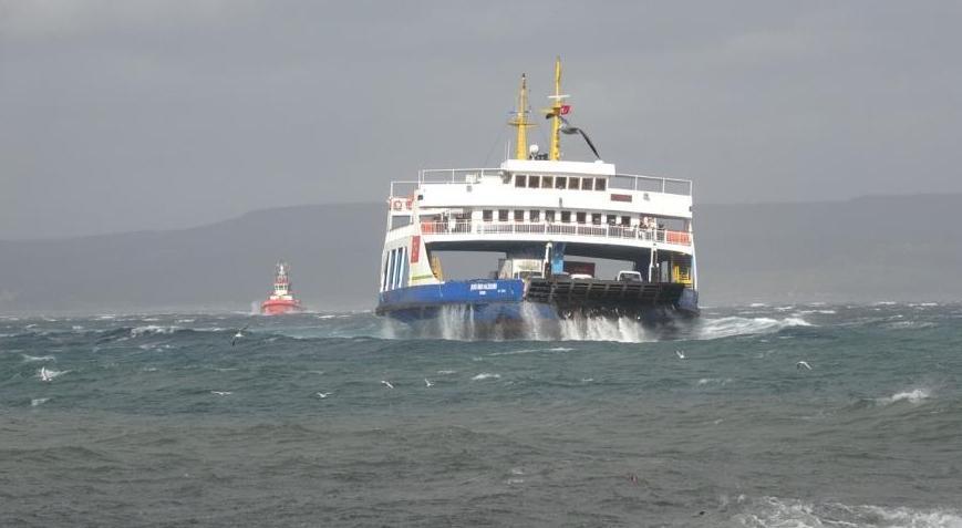 Bozcaada ve Gökçeada’ya fırtına engeli! Tüm feribot seferleri iptal edildi