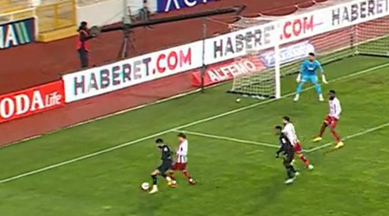 Galatasaray maçına damga vuran penaltı pozisyonu! Eski hakemler açıkladı: Abartarak topu çaldı