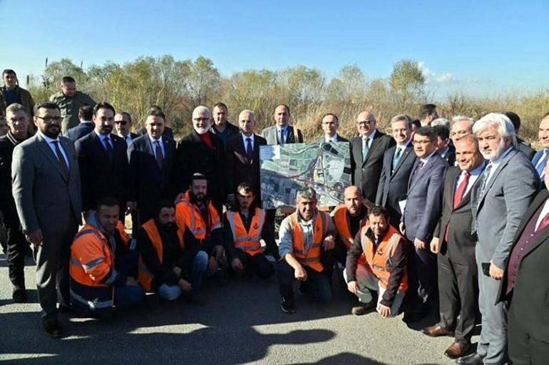 Bakan Uraloğlu Gediz Kavşağı'nda incelemelerde bulundu! 'Trafik yoğunluğu azalacak'