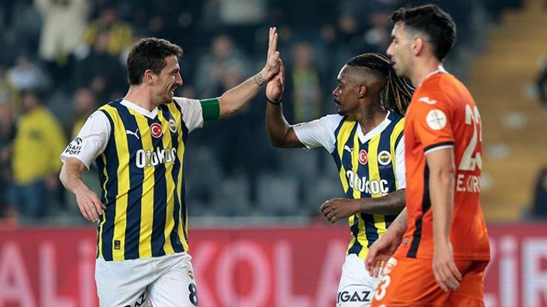 Fenerbahçe'de 10 ay sonra sahalara dönen Lincoln Henrique Kadıköy'de şov yaptı!