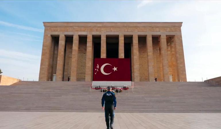 Alper Gezeravcı'nın Anıtkabir'de Atatürk'e bıraktığı not paylaşıldı