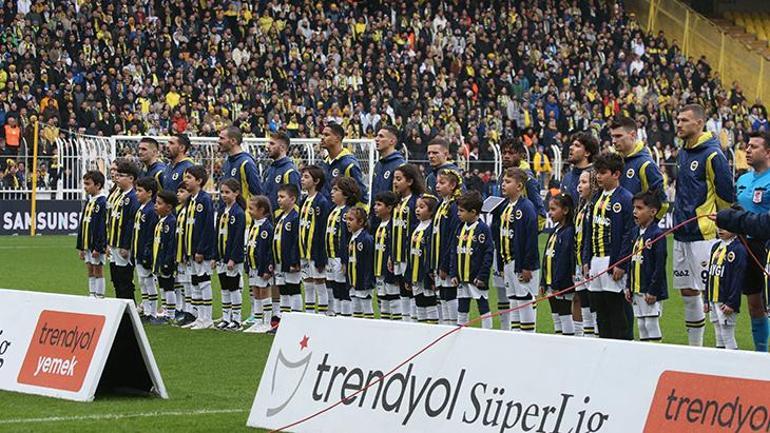 Fenerbahçe'de İrfan Can Kahveci fırtınası! Kariyerinde bir ilke imza attı