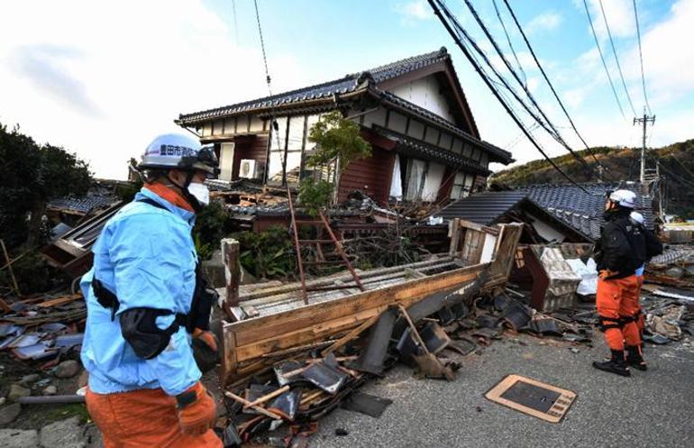 Japonya'daki 7.6'lık depremde can kaybı yükseldi