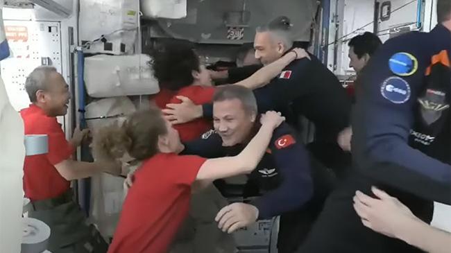 İlk Türk astronot Gezeravcı’dan ISS’te ilk Türkçe mesaj!