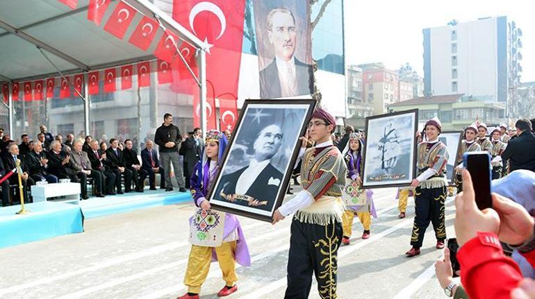 'Türkiye ile birlikte geleceğe yürümenin bahtiyarlığı içindeyiz'