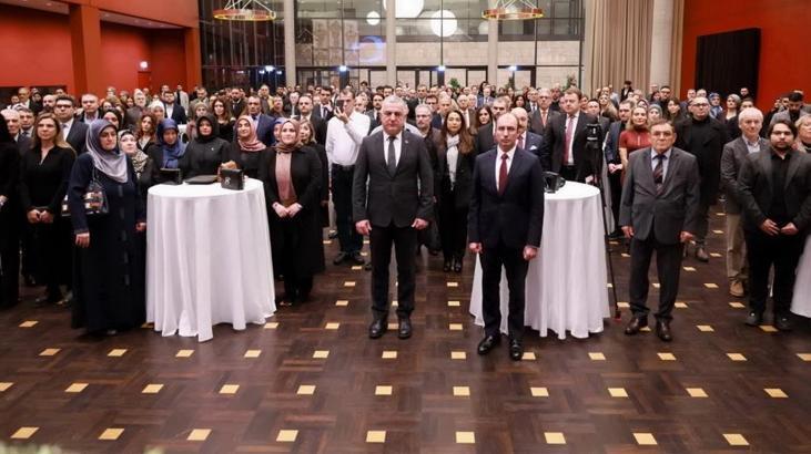 6 Şubat depremlerinde hayatını kaybedenler Almanya’da anıldı