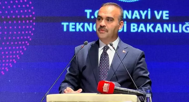 ‘Türkiye’yi kendi savaş uçağını yapabilen bir ülke konumuna taşıdık’