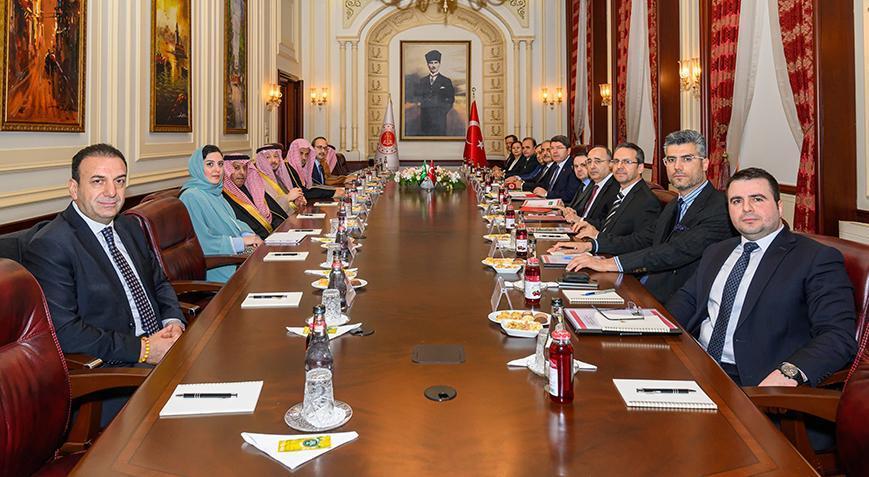Bakan Tunç, Suudi Arabistan heyetiyle ile görüştü