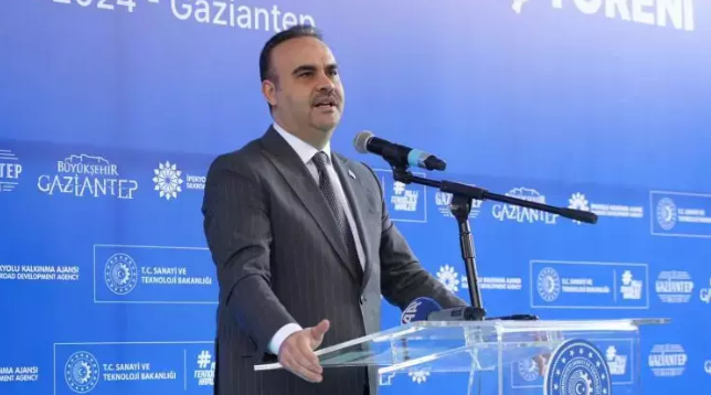 Bakan Kacır: 590 milyon dolarlık finasmanı KOBİ’lere sunduk”