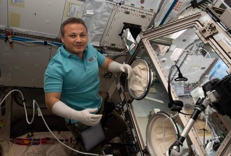 Son dakika: Astronot Alper Gezeravcı'nın dönüş yolculuğu ertelendi