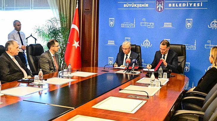 Mansur Yavaş’tan şeffaflık taahhütnamesine imza