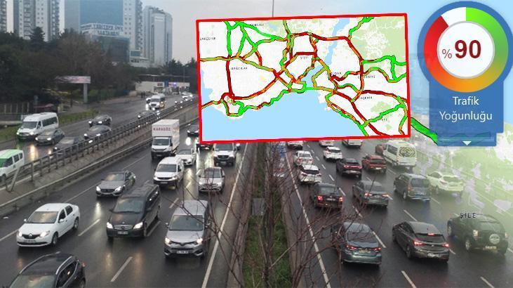 İstanbul’da cuma ve yağmur trafiği: Yoğunluk yüzde 90’a dayandı