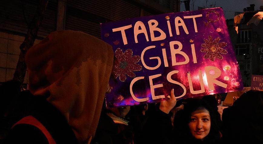 Beyoğlu’nda 22. Feminist Gece Yürüyüşü yapıldı