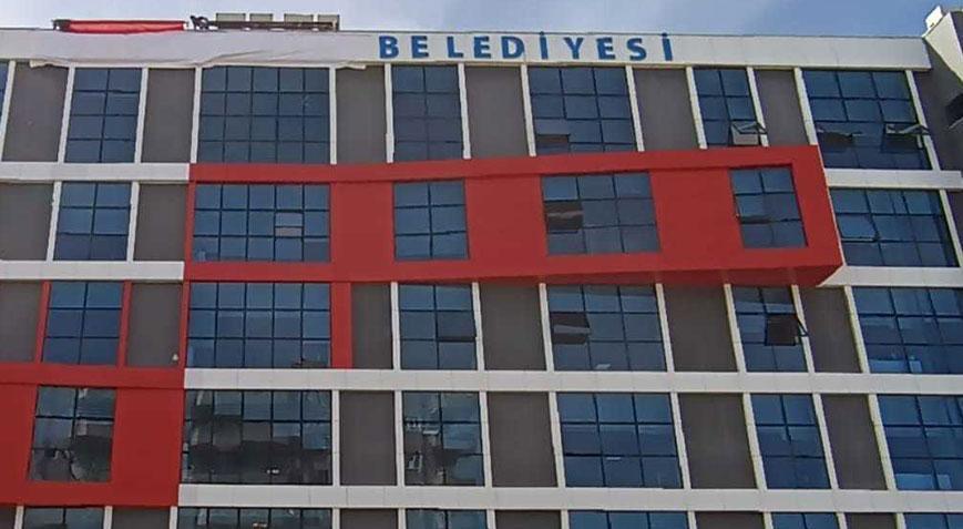 Kentte büyük heyecan! Yeni binanın tabelasına ‘büyükşehir’ yazıldı, beklenti yükseldi