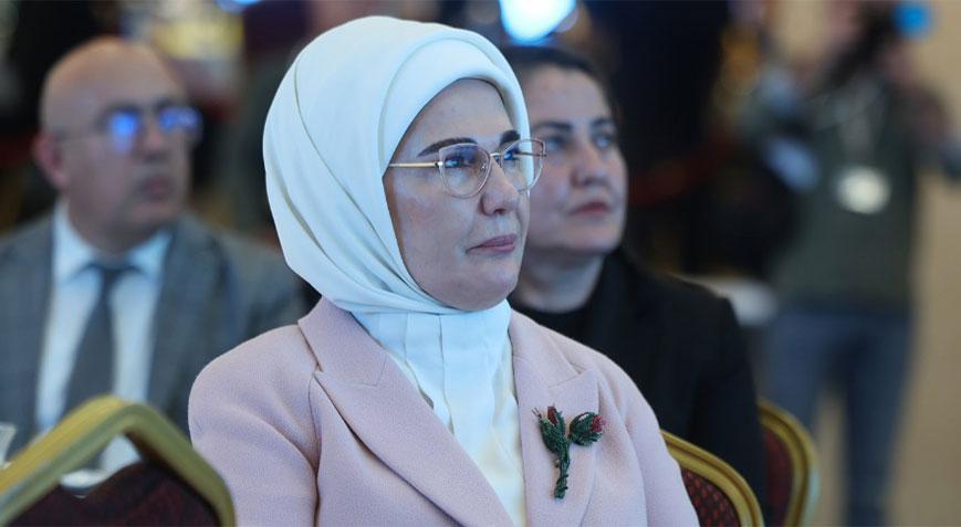 Emine Erdoğan’dan Tıp Bayramı paylaşımı: Bugün şifa dağıtan ellerin bayramı