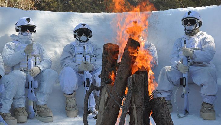 Eksi 25 derecede tatbikat! Komandolar için 5 kilometrelik parkur