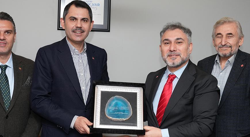 Murat Kurum Mimar ve Mühendisler Grubu’nu ziyaret etti: Gece gündüz her birlikte mücadele ettik