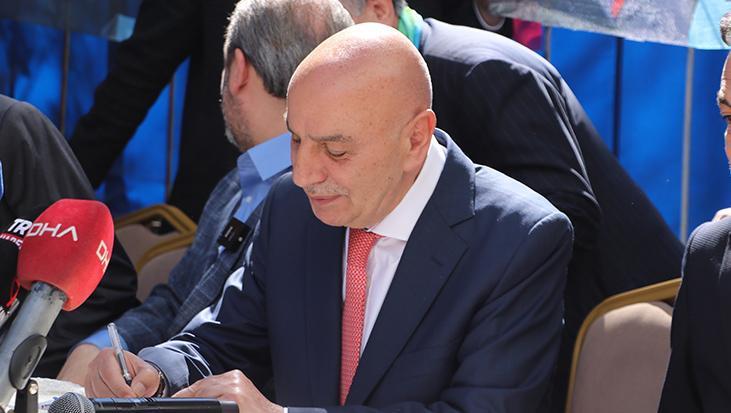 Turgut Altınok: Yavaş’la beraber Ankara karanlığa gömüldü