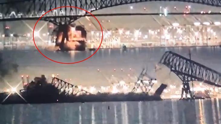 Son dakika… Kargo gemisi köprüyü yıktı! Onlarca araç suya düştü, korkunç görüntüler