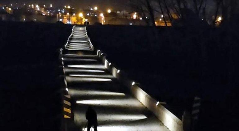 Edirne'deki tarihi köprü artık güneş enerjisi ile aydınlatılacak