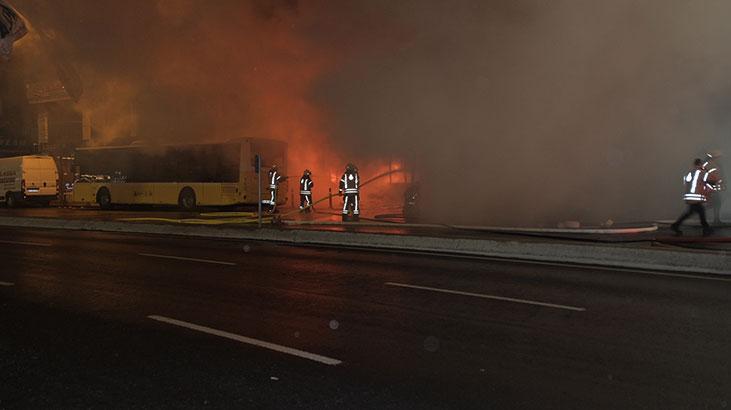 İstanbul'da hareketli gece! İki iş yeri peş peşe yandı