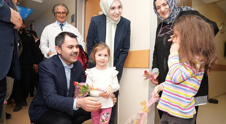 Murat Kurum Bezmialem Vakıf Üniversitesi Hastanesi'nde iftara katıldı