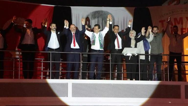 İmamoğlu Sultanbeyli halk buluşmasında konuştu! 'Gece-gündüz çalışmaya devam edeceğiz'