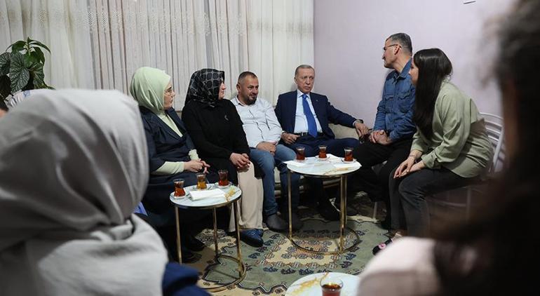 Cumhurbaşkanı Erdoğan ve eşi Emine Erdoğan Ankara'da iftar sürprizi