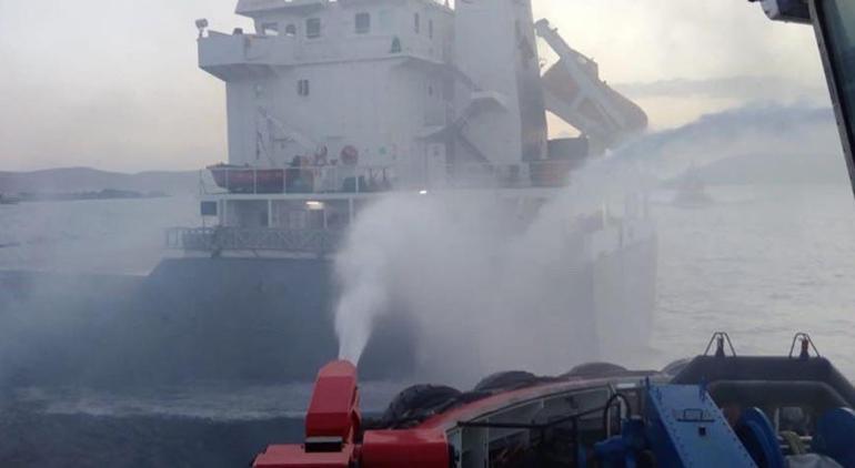 Çanakkale Boğazı'nda kuru yük gemisinde yangın