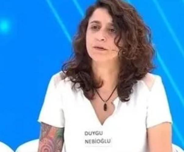 Nüfusta 'Erol' yazıyordu! Duygu Nebioğlu'na gelen mesaj kafa karıştırdı