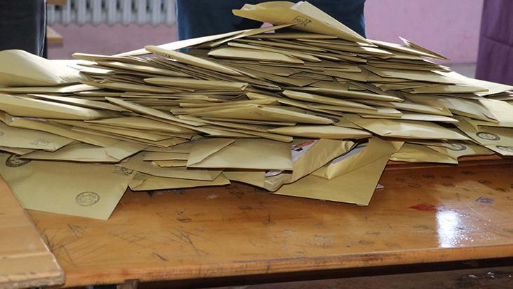 YSK, 13 ilçe ve 1 il için kararını verdi