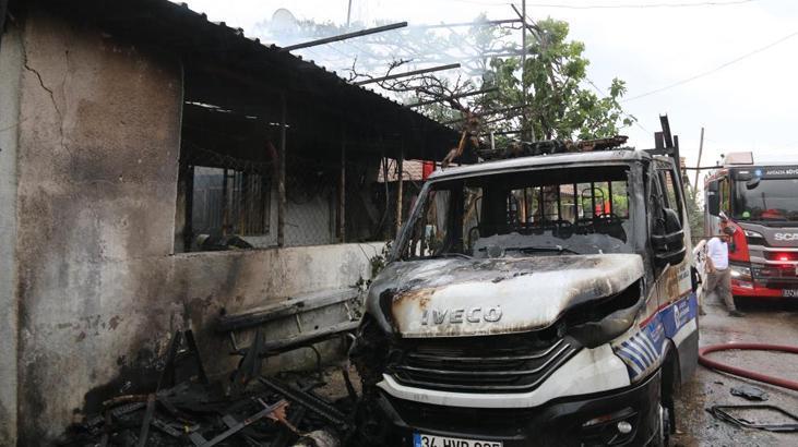 Çocukların tehlikeli oyunu feci yangınla son buldu! Gecekondu ve kamyonet alev alev yandı