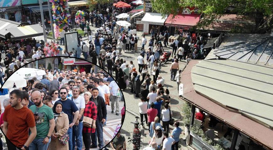 Metrelerce kuyruk oluştu! Tadına bakmadan kenti terk etmiyorlar: 5 saat beklemeye razıyız