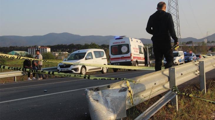 2 gençten acı haber! Bariyerlere çarpan motosiklet dere yatağına uçtu