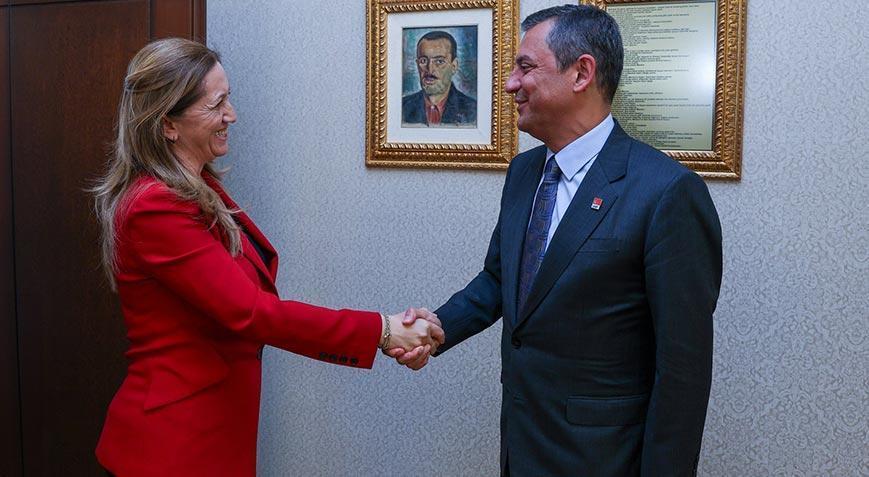 CHP Lideri Özel, DİSK Genel Başkanı Çerkezoğlu ile görüştü