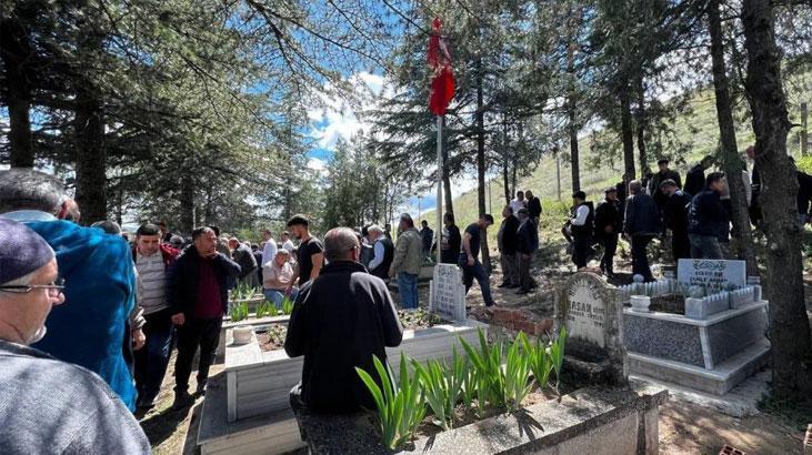 Şehit babası oğlunun şehadet gününde vefat etti