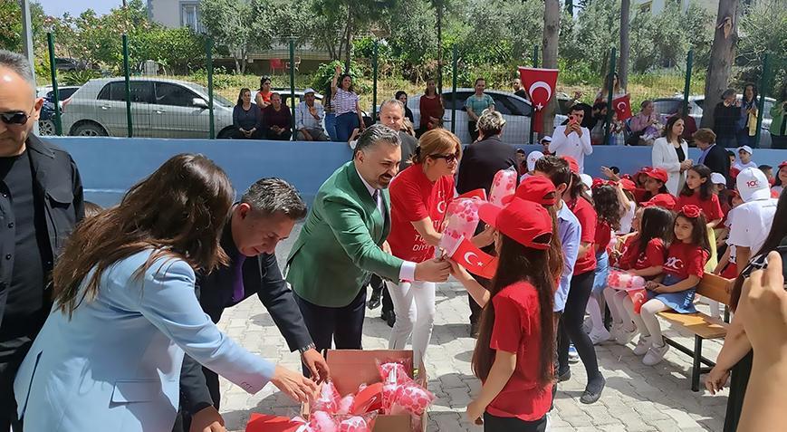 RTÜK Başkanı Şahin, 23 Nisan sebebiyle Hataylı depremzede çocuklarla bir araya geldi