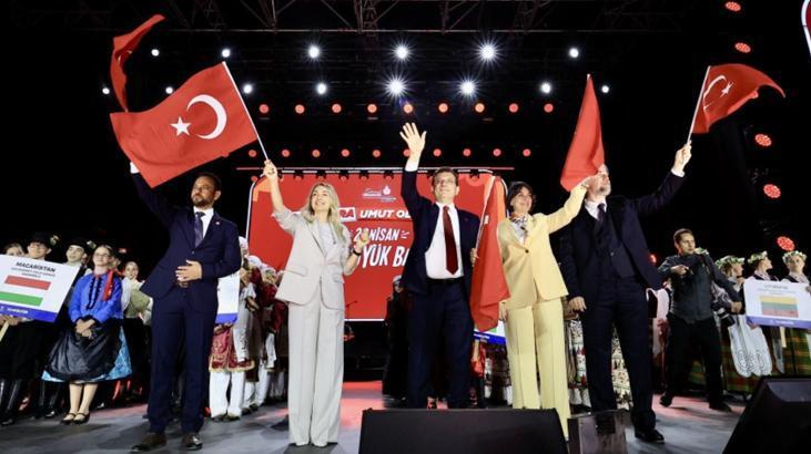 Üsküdar’da 23 Nisan coşkusu! Ceza ve Zeynep Bastık sahne aldı