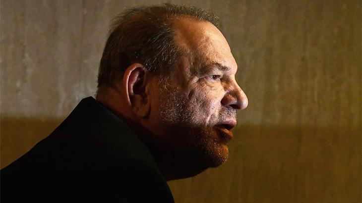 Harvey Weinstein: New York mahkemesi 2020 tecavüz mahkumiyetini bozdu