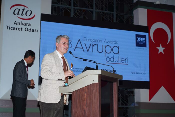 Yılın İletişim Uzmanı ödülü Gurbet Altay’a verildi.