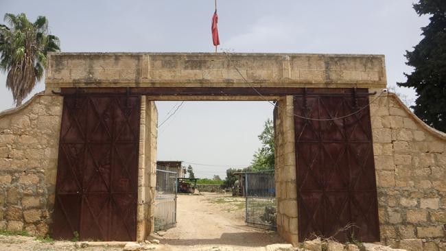 Kurşun izleri hala kapıda! 500 Türk'ün katledildiği 'ölüm çiftliği'