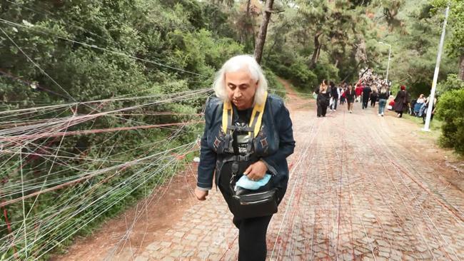 Yüzlerce kişi 'Azap yokuşu'na akın etti: Bütün dileklerim gerçek oldu