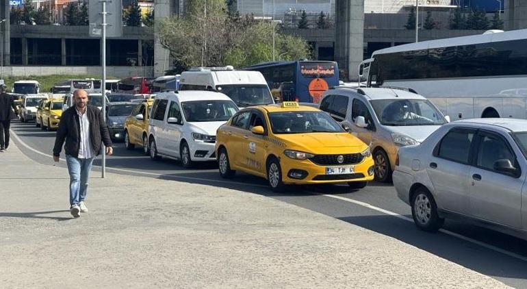 Tatilciler geri dönüş yolunda! İşte adım adım son durum...