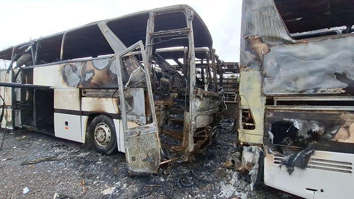 15 araç kül oldu! Hasarın boyutu gün ağarınca ortaya çıktı