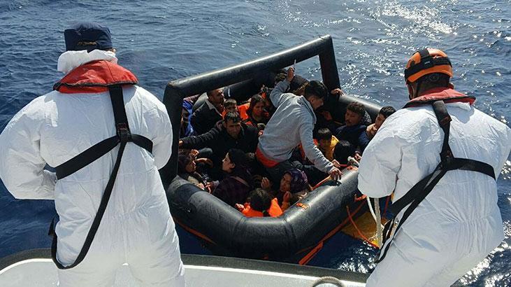 Yunanistan’ın geri ittiği 24 göçmen kurtarıldı