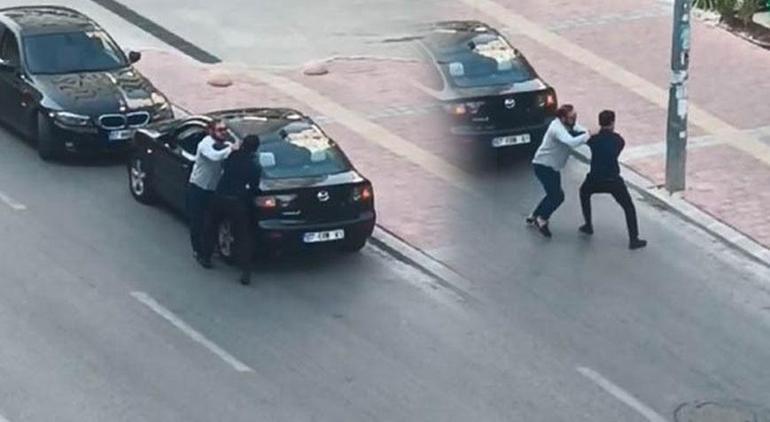 Yer: Antalya! Tartıştığı sürücüyü yere yatırıp defalarca yumrukladı