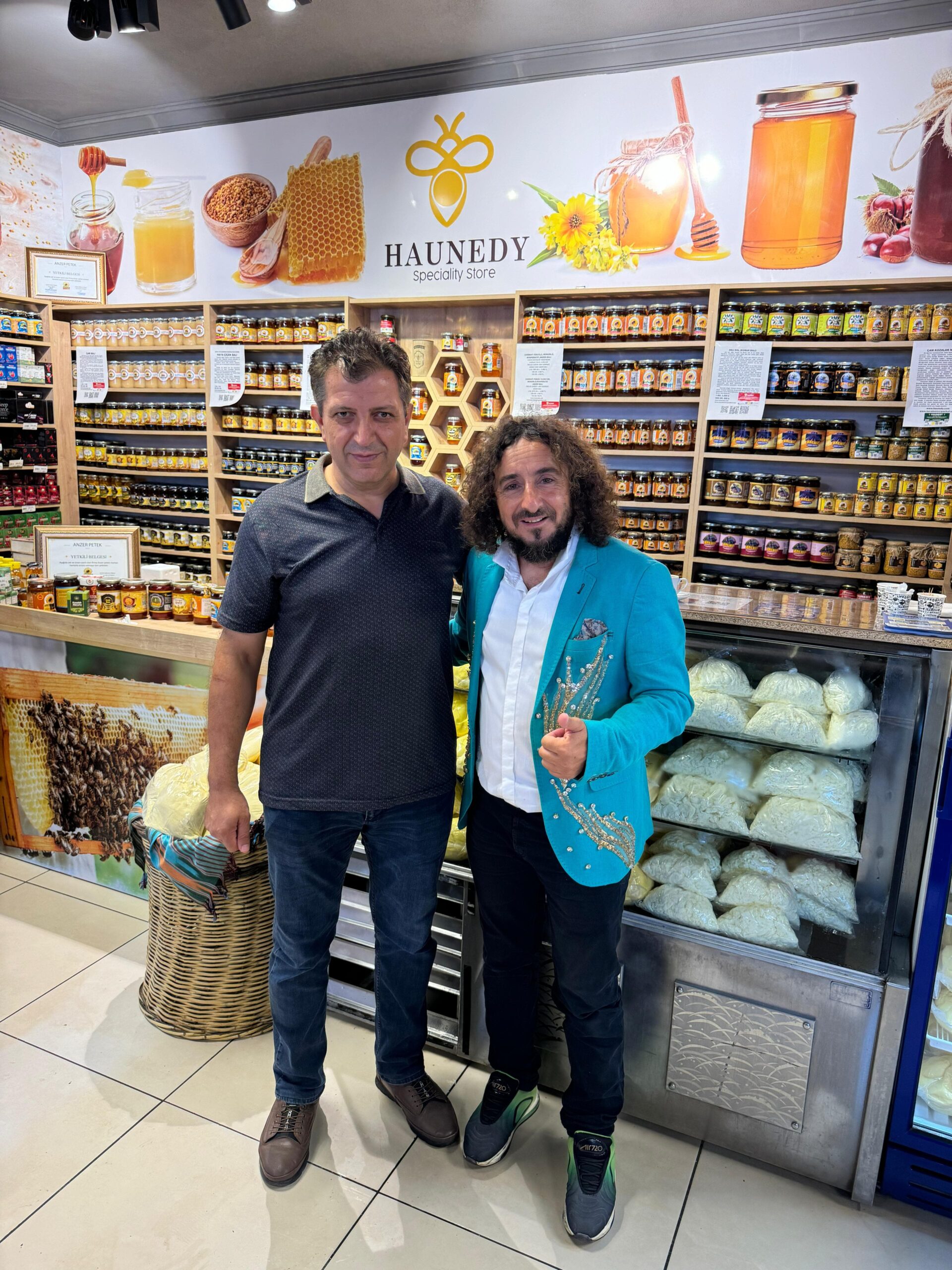 Onur Atmaca, Orhan Aykut ve Mülayim Çimen Haunedy’de Yöresel Ürünleri Tanıttı